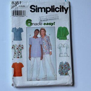 Simplicity 8351 Top